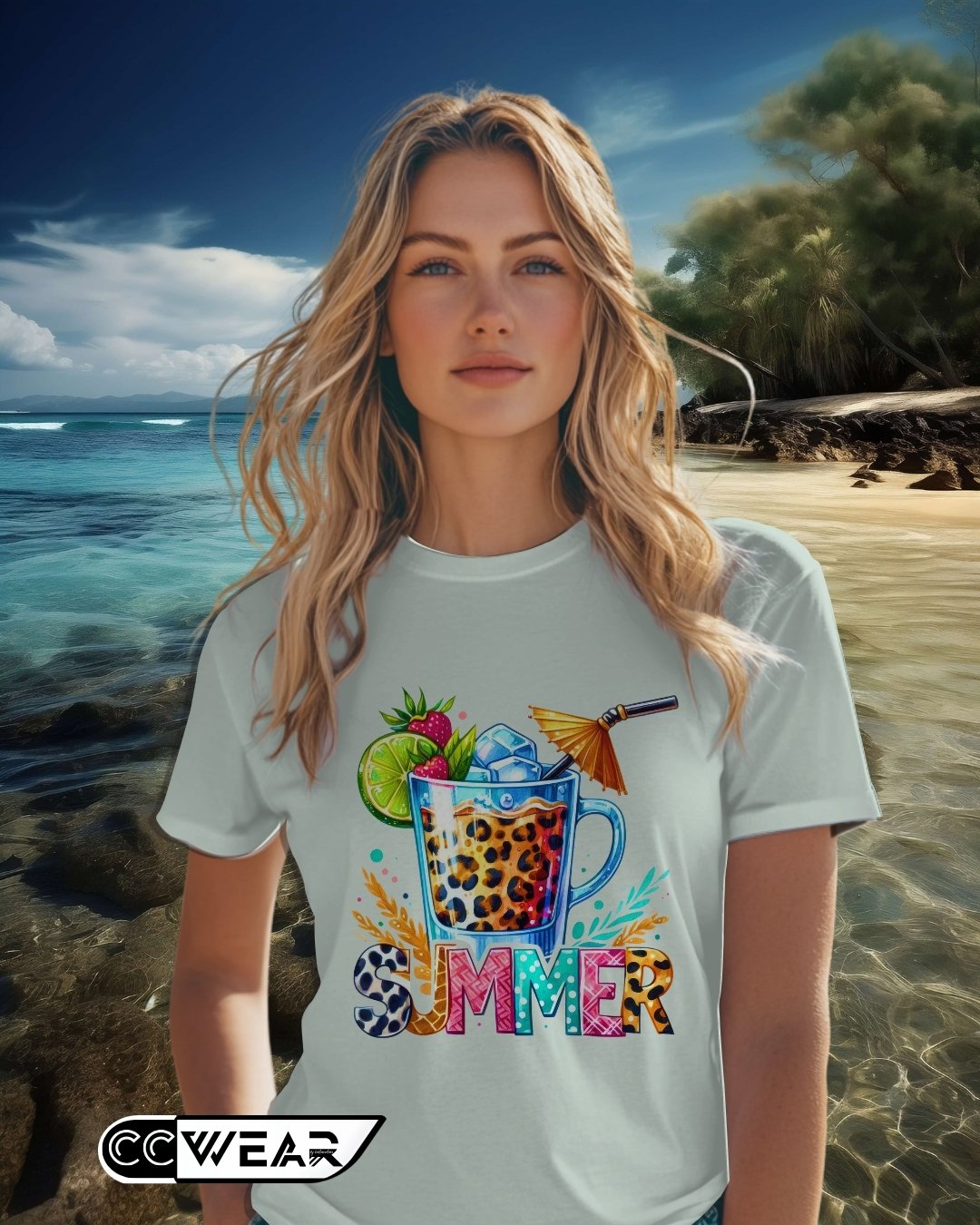 EXPLORA SIN LÍMITES: AVENTURA SOBRE RUEDAS 🌲 Lleva contigo el espíritu libre con esta camiseta exclusiva de CC WEAR, diseñada para los amantes de los viajes y la naturaleza. El estampado artístico de una camper van rodeada de montañas y bosques transmite la esencia de la aventura.