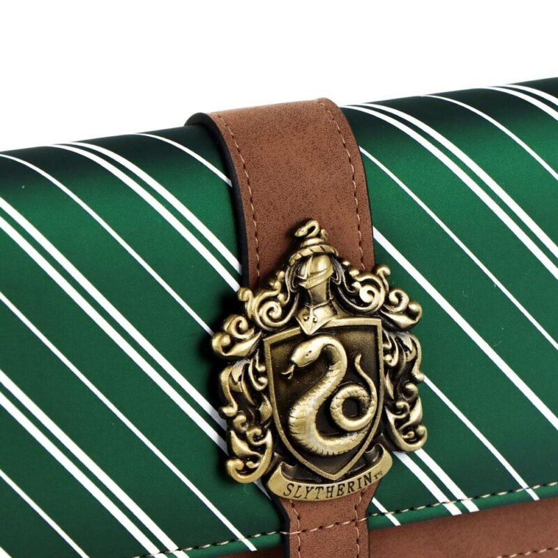 img_419790_1cbc4a1c9e8e42ae0e1bd5abbef7cfc4_1.jpg CARTERAS Y MONEDEROS, HARRY POTTER CCWEAR